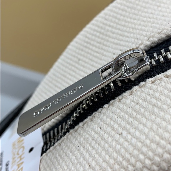 MICHAEL KORS GRAFFITI ABBEY MD BACKPACK LT CRM MUL - Picture 12 of 16